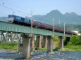 榛名山とEH200-5貨物列車