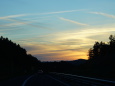 高速道路に染まる茜色の空
