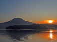 阿寒湖の夜明け