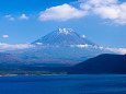 本栖湖から 秋の富士山