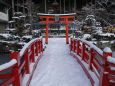 雪の高野山・祓河弁財天