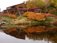 秋の鏡池山荘