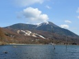 女神湖から見た蓼科山