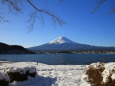 雪の河口湖