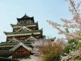 春の広島城