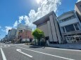 晴天の信州松本市街の一幕