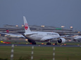 B787 A832J