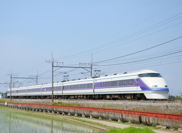 東武100系 スペーシア「雅」編成