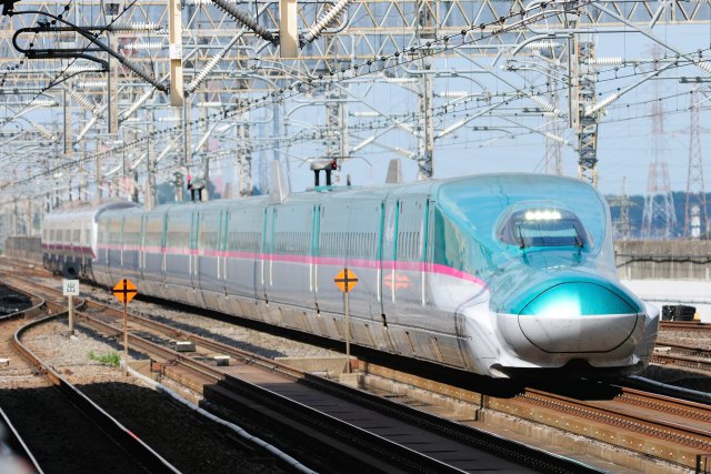E5系、E3系新幹線 小山通過