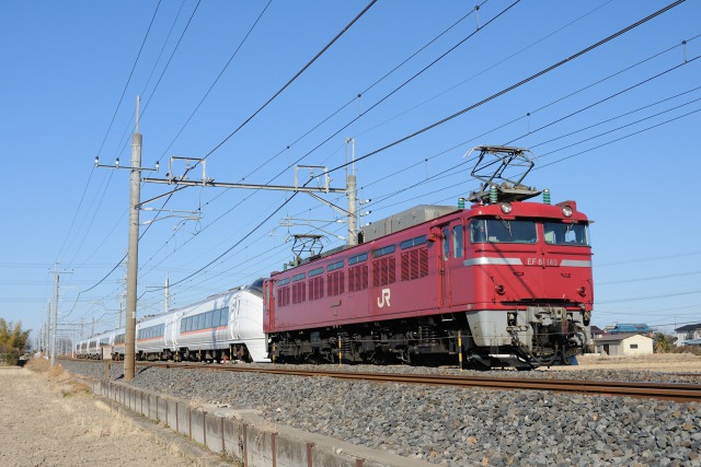 EF81 140牽引 651系配給列車