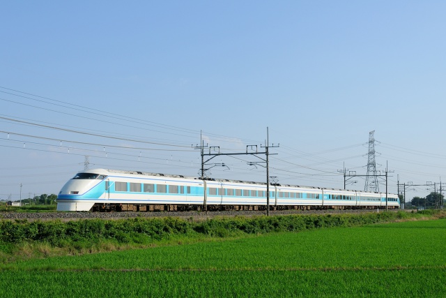 東武100系スペーシア「粋」編成