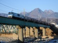 榛名山とEH200-4貨物列車