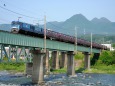 榛名山とEH200-5貨物列車