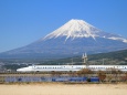 富士山とN700系新幹線