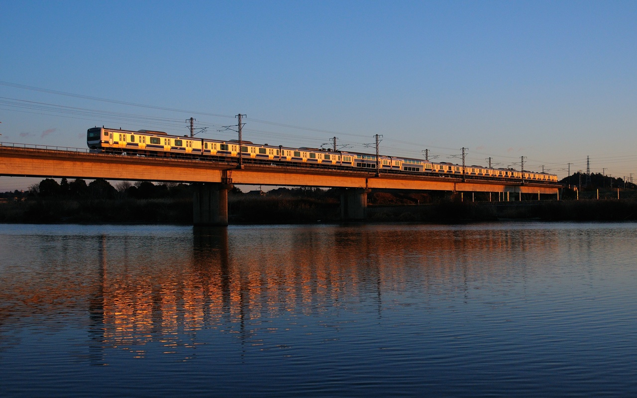 鉄道 電車 朝日を浴びて進むe531系 壁紙1280x800 壁紙館