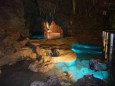 玉泉洞・青の泉