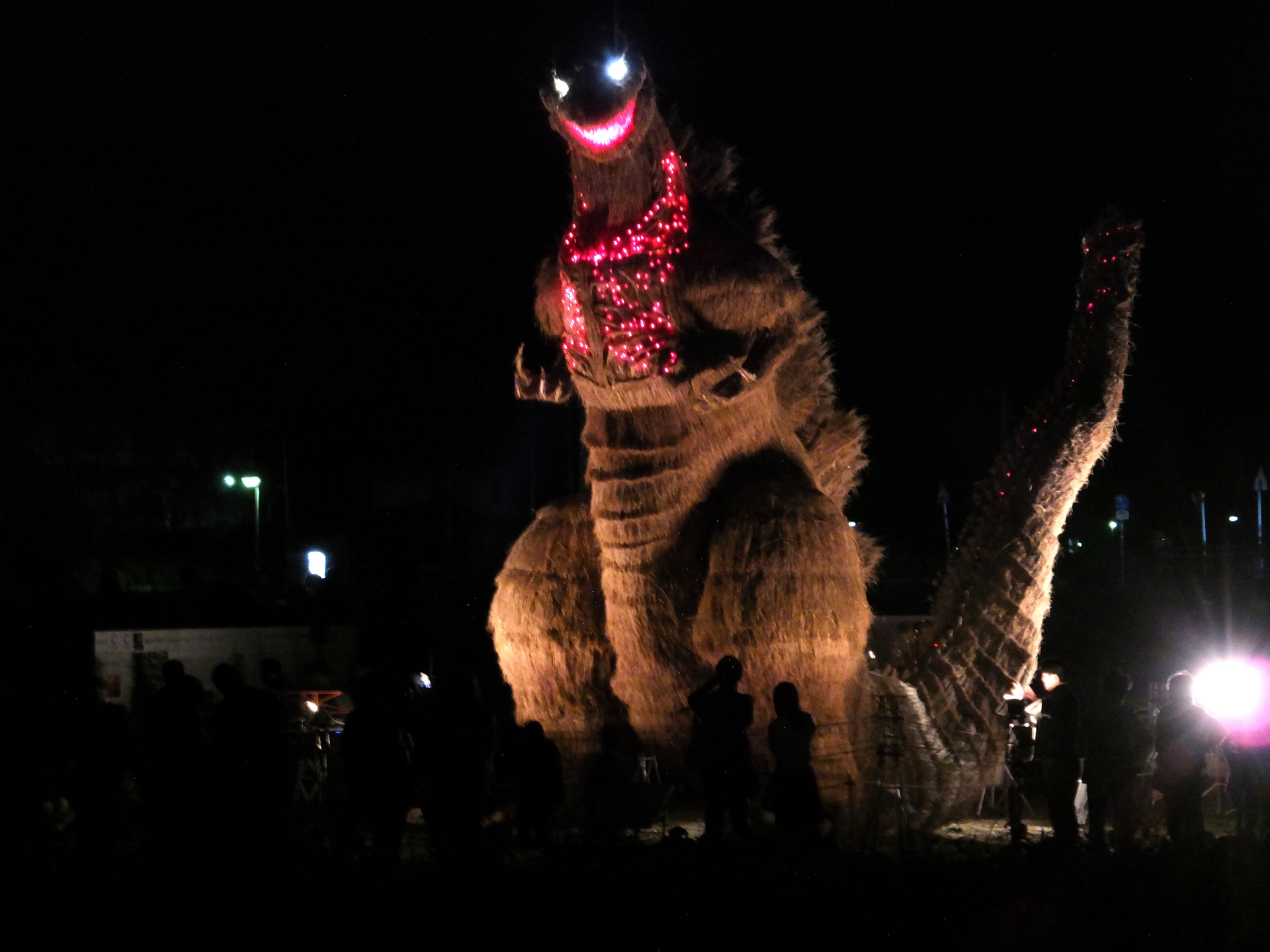 その他 闇に吠えるゴジラ 壁紙19x1440 壁紙館