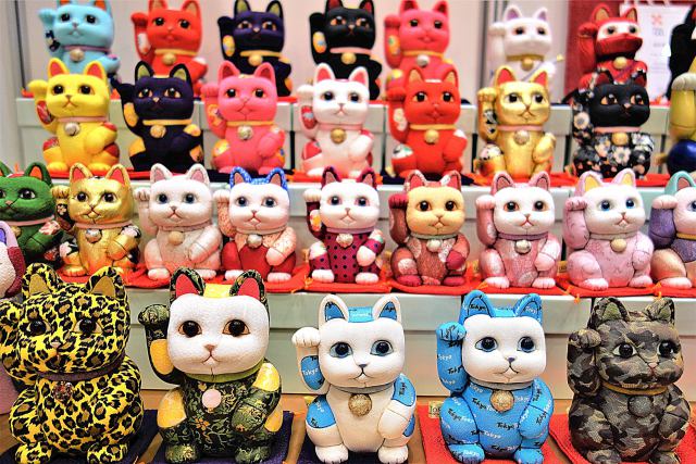 木目込人形の招き猫