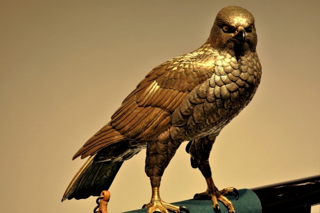 彫金の鷹