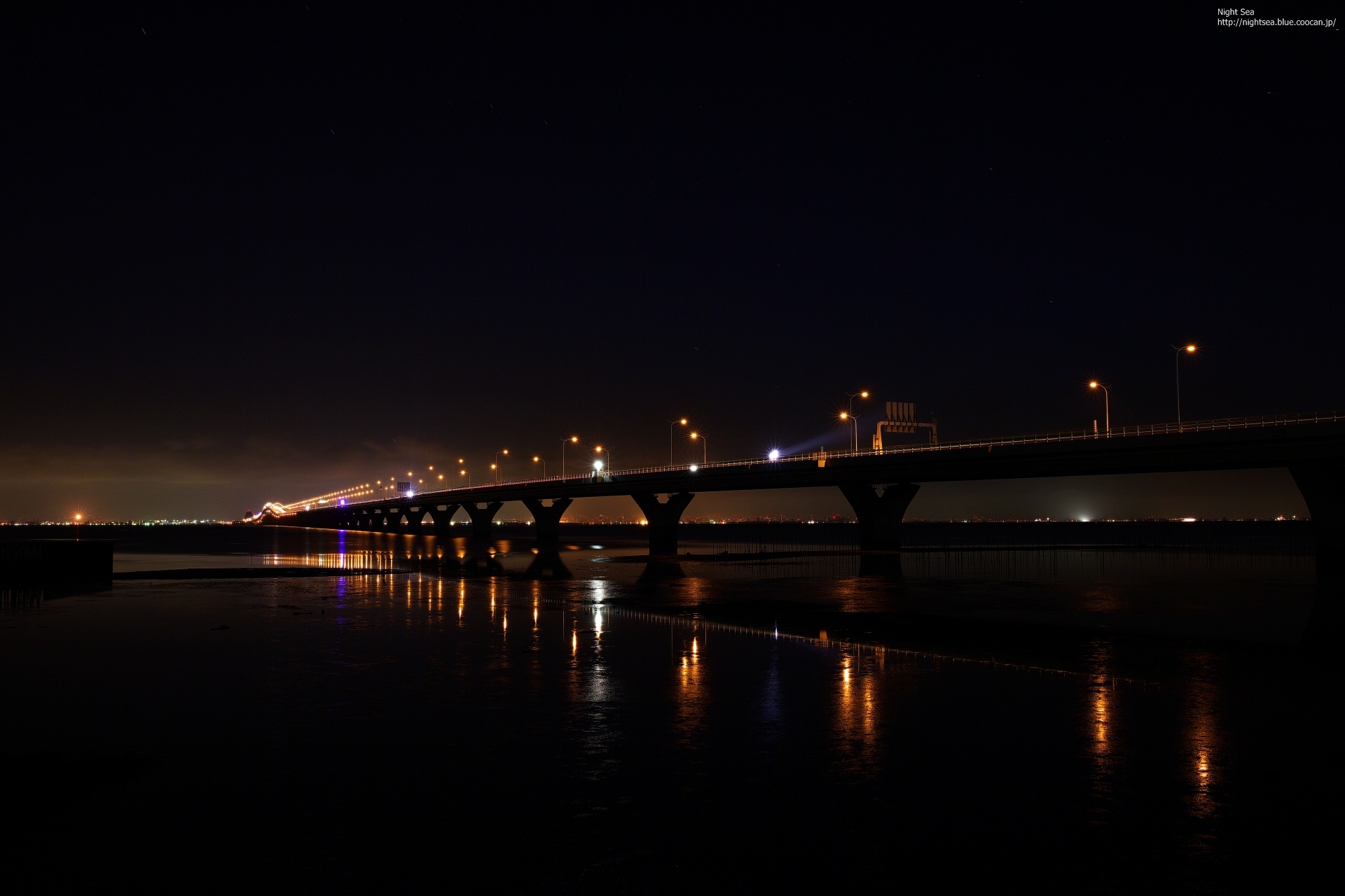 夜景 花火 イルミ 引き潮の夜 壁紙19x1280 壁紙館