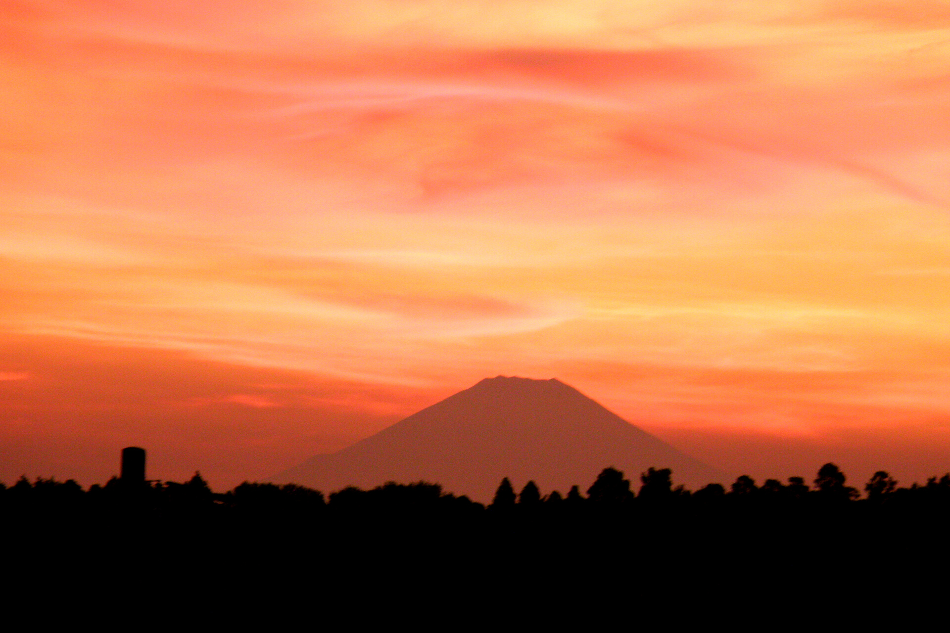 朝焼け 夕焼け 夕焼けとシルエット富士 1 壁紙19x1280 壁紙館