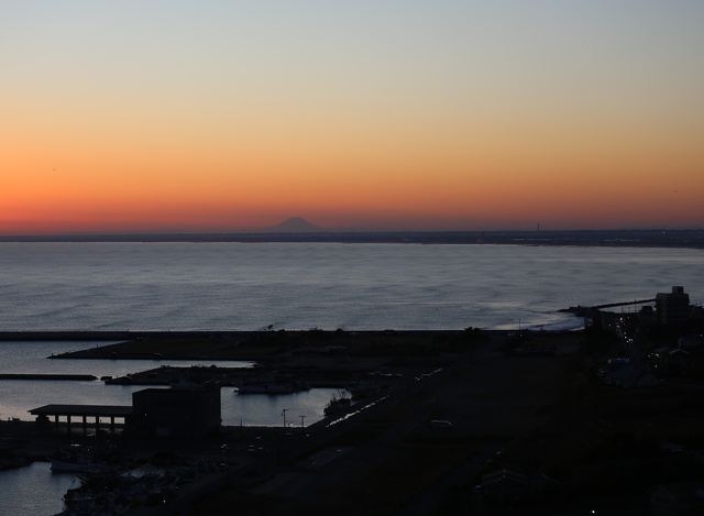 夕焼けの富士とスカイスリー