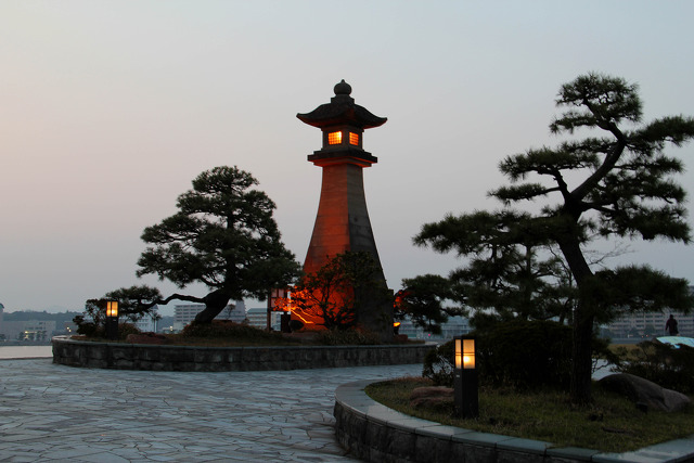 宍道湖畔・青柳楼の大灯籠