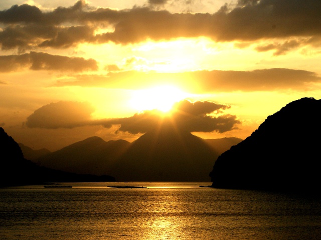 海辺からの朝日