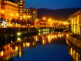 小樽運河に写る夜景