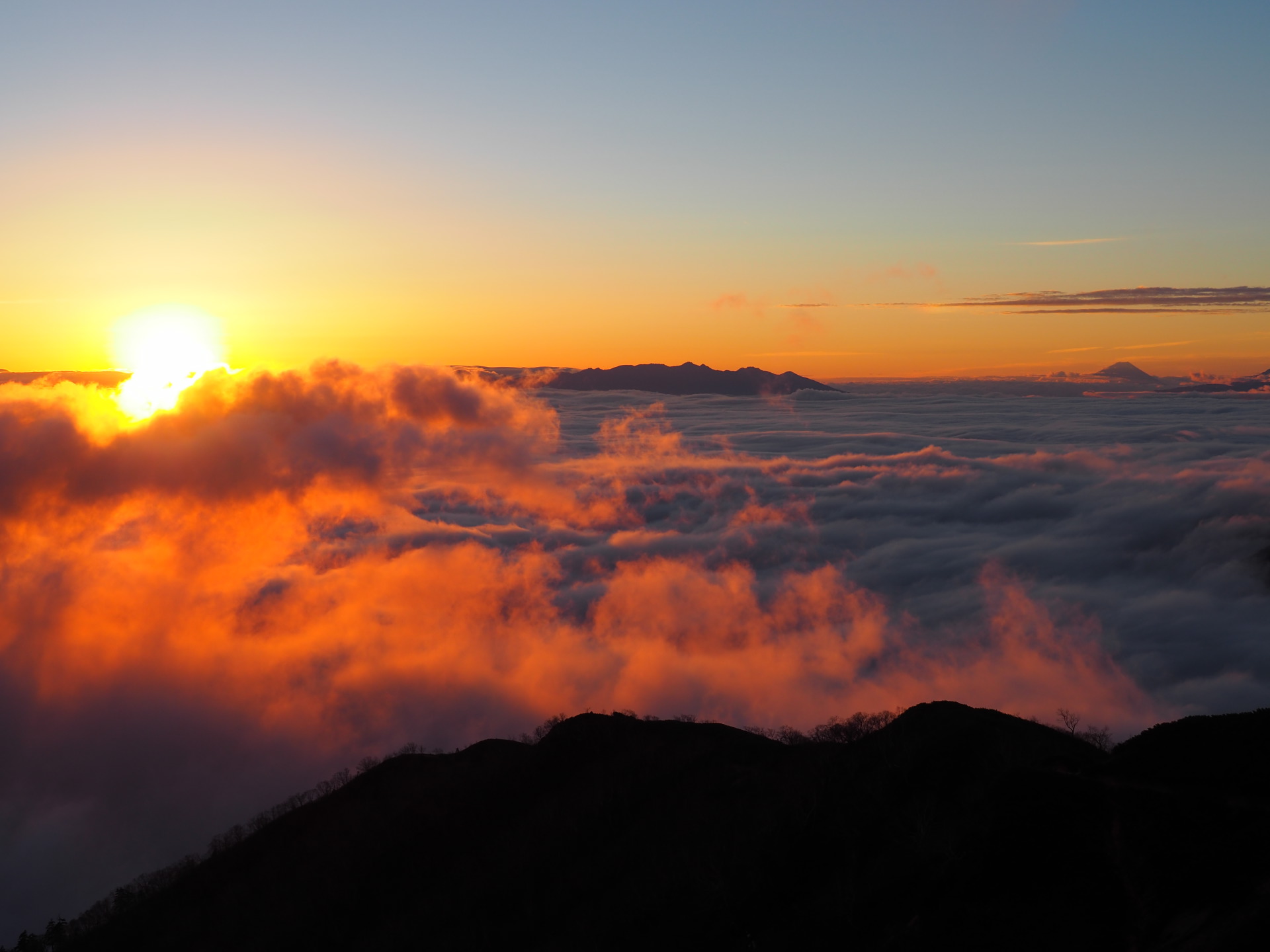 朝焼け 夕焼け 新しい朝が来た 壁紙19x1440 壁紙館