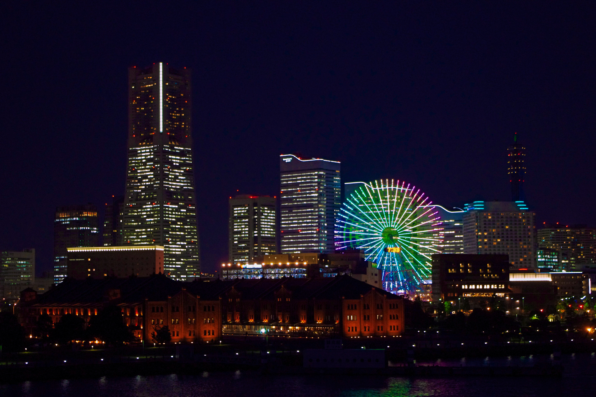 夜景 花火 イルミ みなとみらい夜景 壁紙19x1280 壁紙館