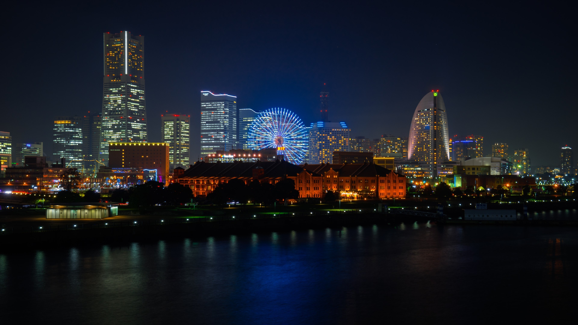 夜景 花火 イルミ 青い横浜 壁紙19x1080 壁紙館