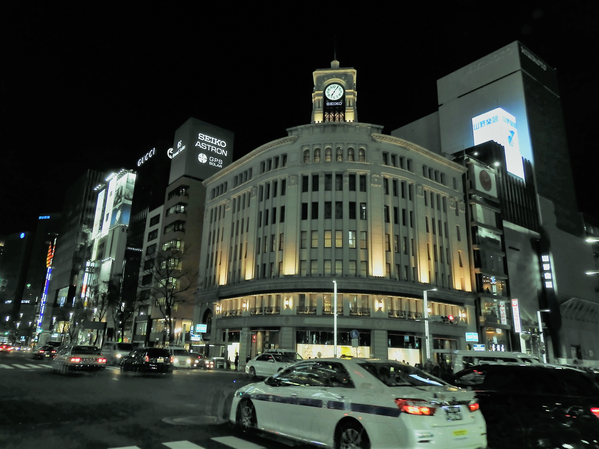 夜景 花火 イルミ 銀座4丁目交差点 壁紙19x1440 壁紙館