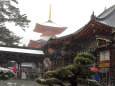 雪の中山寺・多宝塔