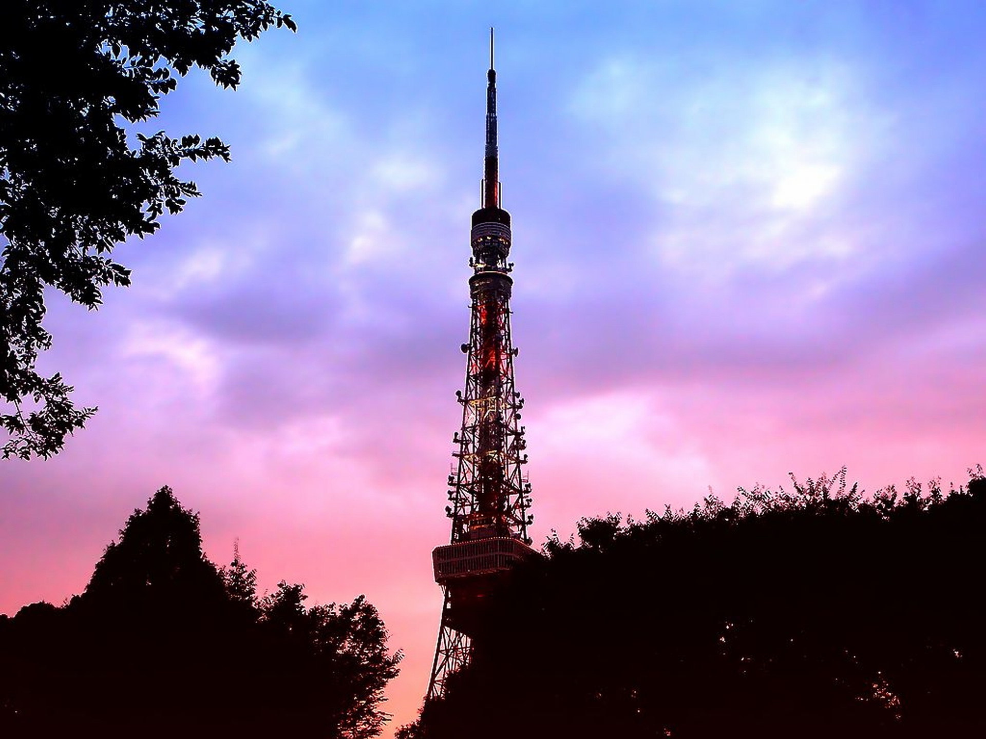 朝焼け 夕焼け 夕焼けの東京タワー 壁紙19x1440 壁紙館