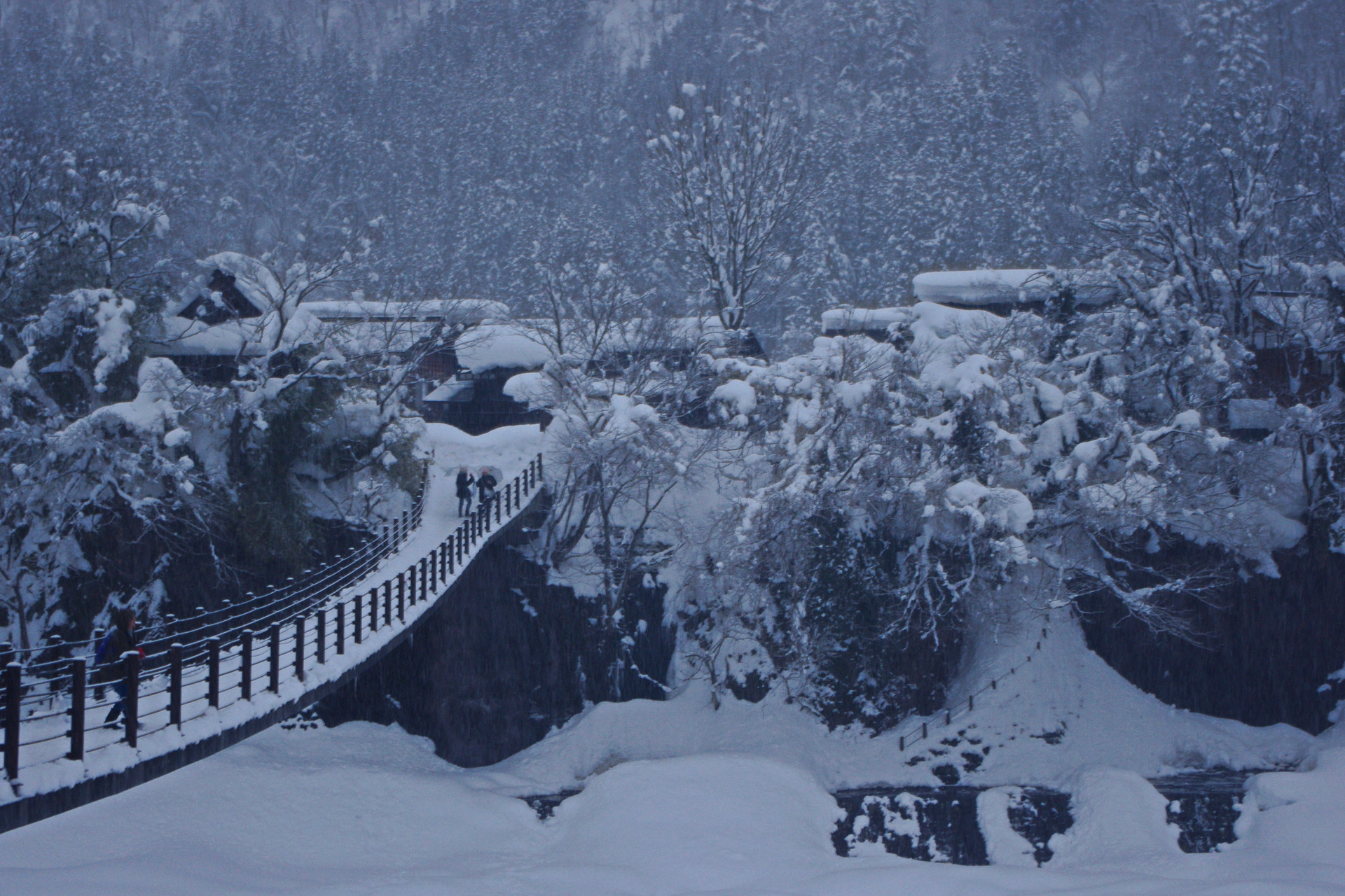 日本の風景 白川郷 吹雪の黄昏 壁紙19x1280 壁紙館