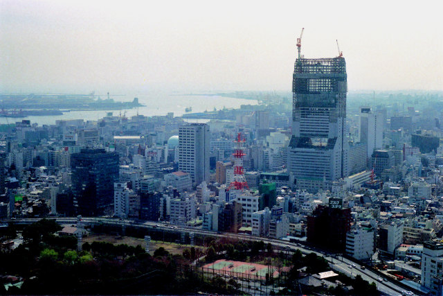 建設中のNECスーパータワー