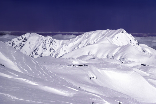 室堂平と大日岳・奥大日岳