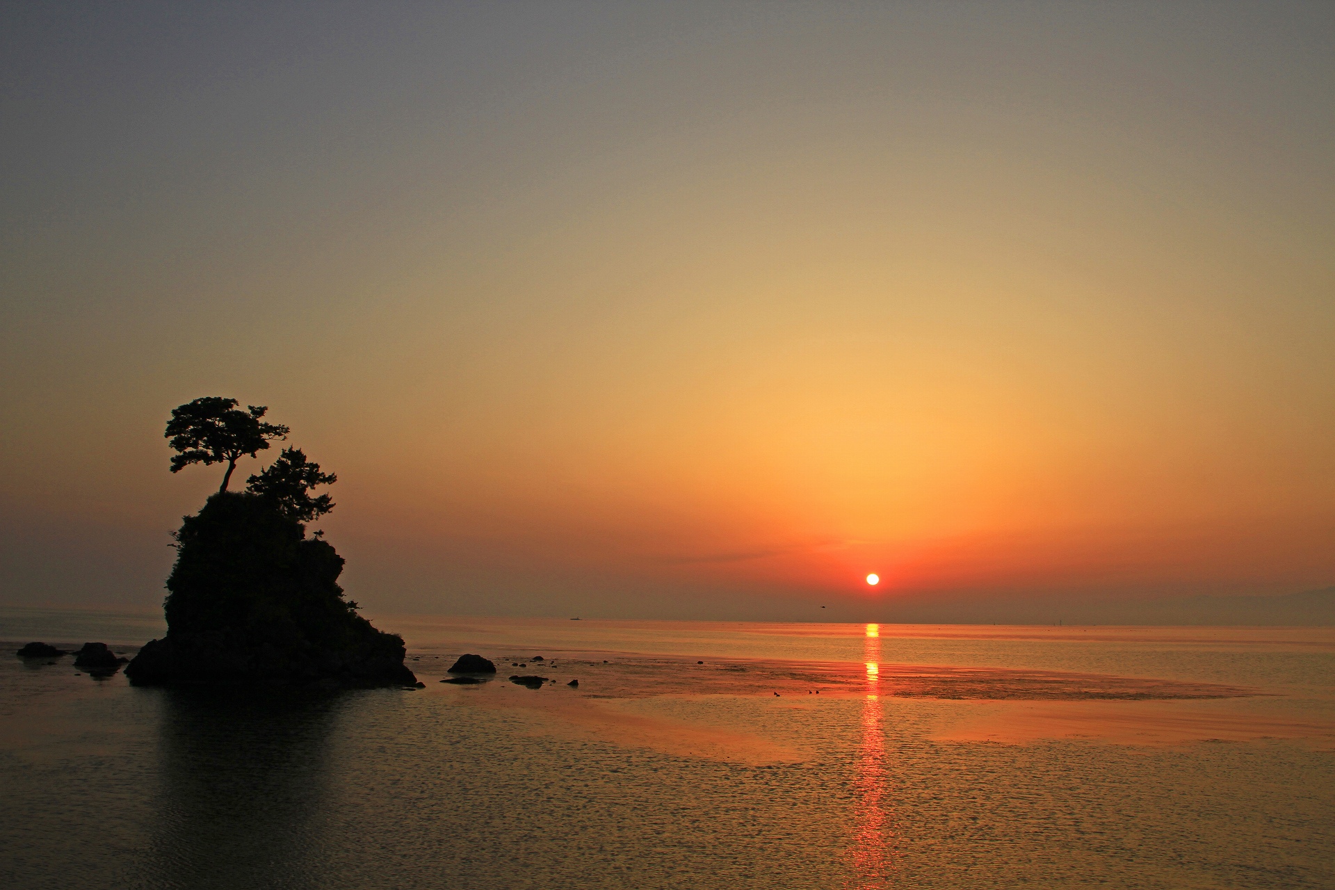 日本の風景 雨晴海岸の日の出 壁紙19x1280 壁紙館 日本の風景 雨晴海岸の日の出 壁紙19x1280 壁紙館