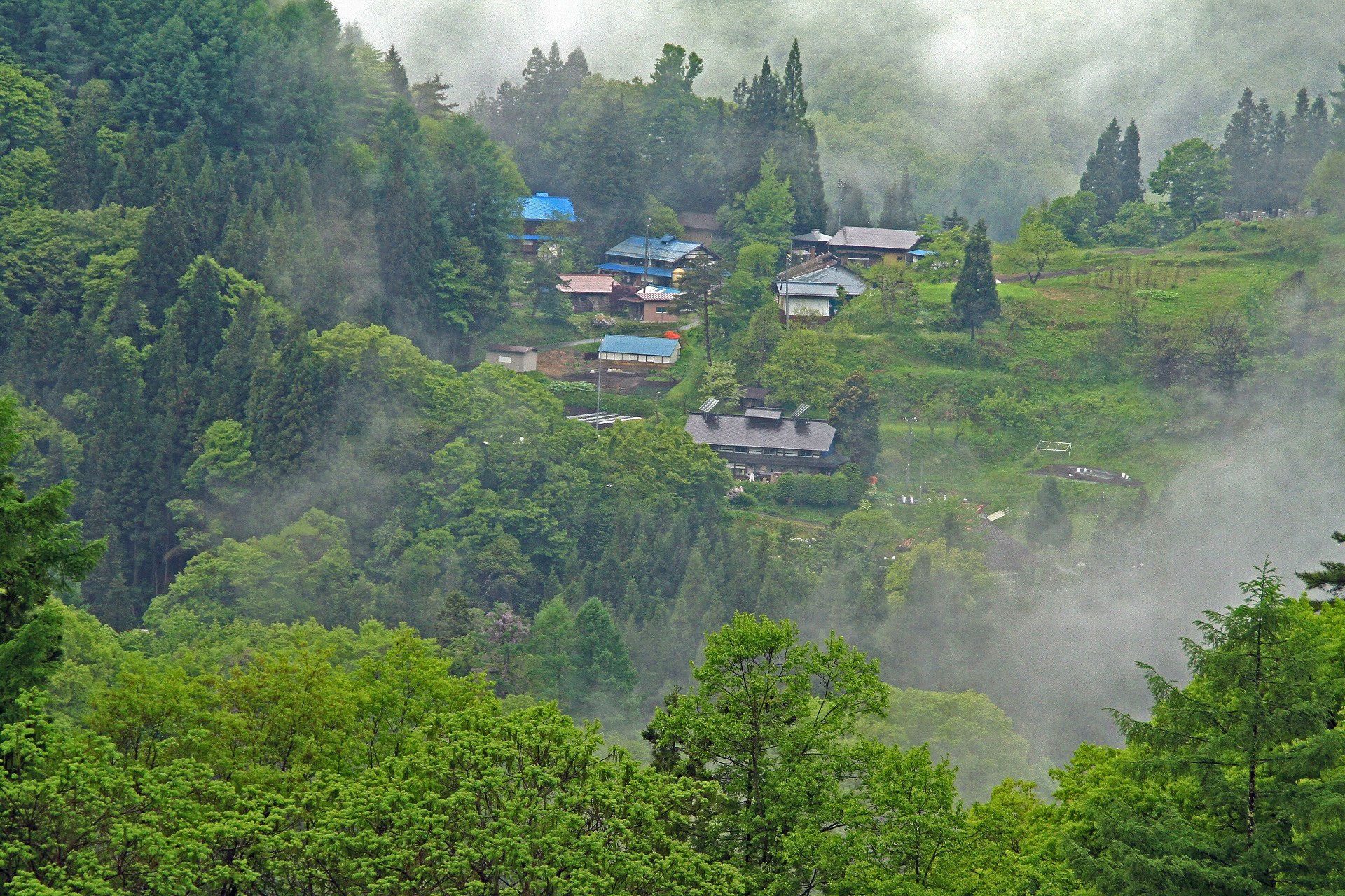 日本の風景 山間の村 壁紙19x1280 壁紙館