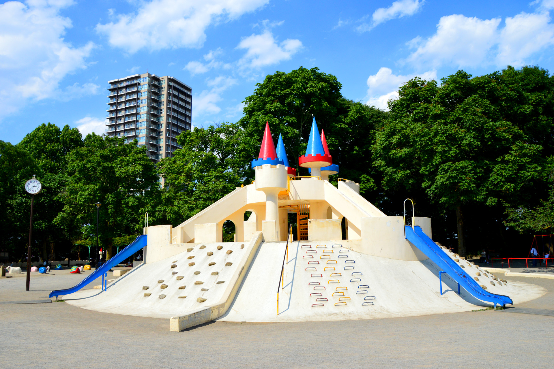 都市 街 室内 公園のお城 壁紙19x1280 壁紙館