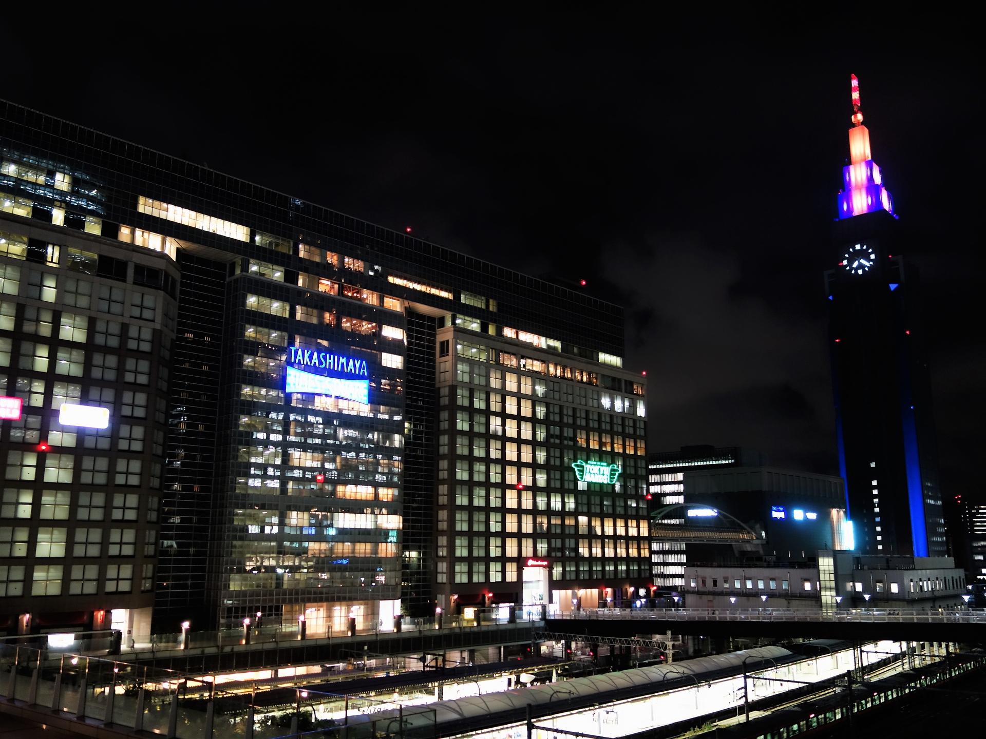 夜景 花火 イルミ ドコモタワーライトアップ 壁紙19x1440 壁紙館