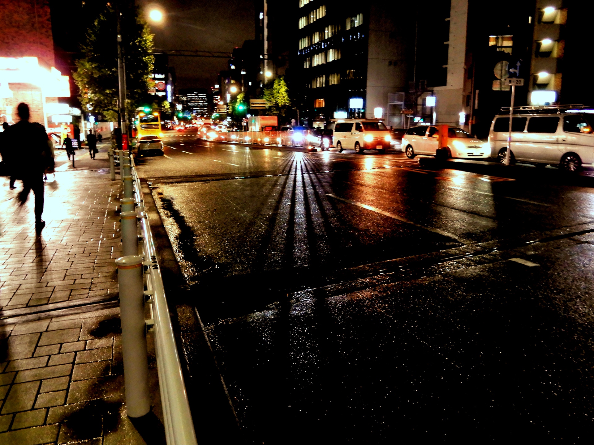 夜景 花火 イルミ 雨の日も撮影が楽しい 壁紙19x1440 壁紙館