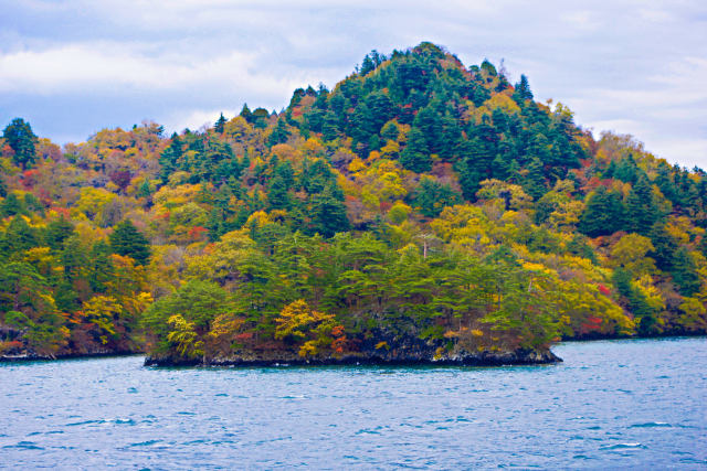 十和田湖の紅葉