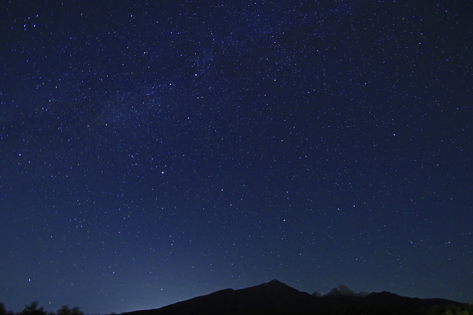 星 宇宙 空 八ヶ岳上空の天の川 壁紙19x1280 壁紙館