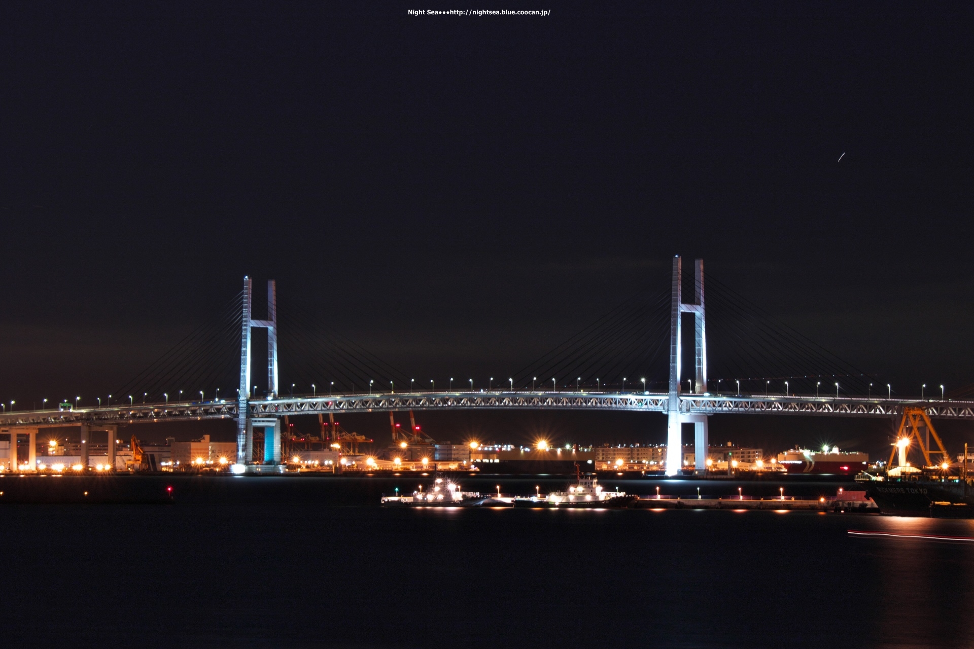 夜景 花火 イルミ 横浜ベイブリッジ 壁紙19x1280 壁紙館