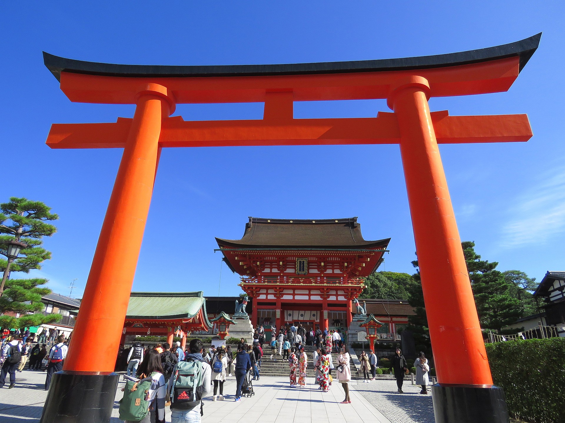 日本の風景 稲荷社の総本宮 伏見稲荷大社 壁紙19x1440 壁紙館