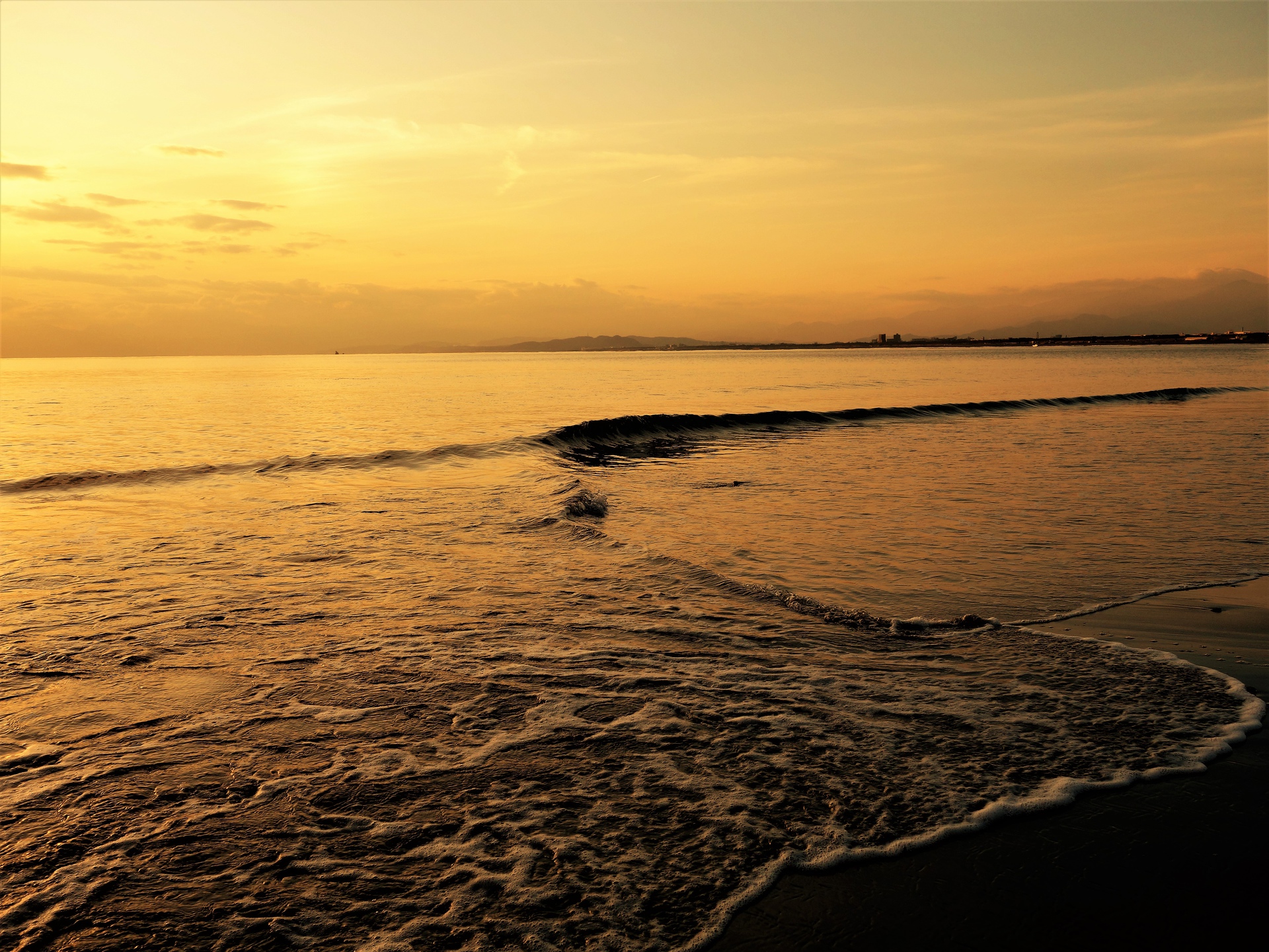 朝焼け 夕焼け 湘南の海の夕暮れ 壁紙19x1440 壁紙館