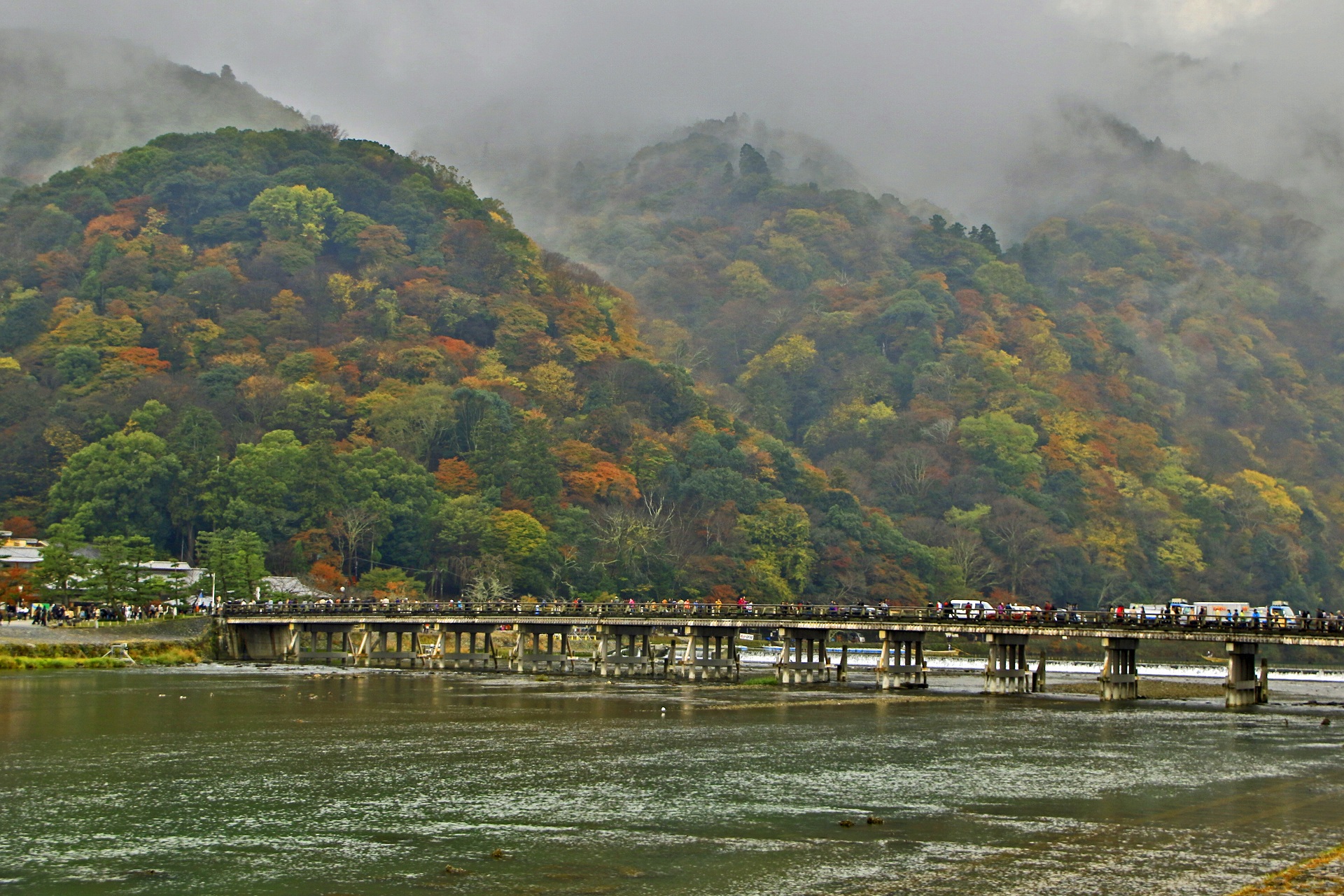 日本の風景 雨の渡月橋 壁紙1920x1280 壁紙館
