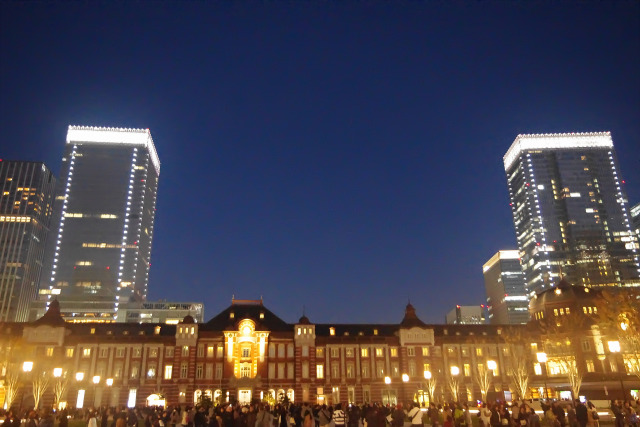 東京駅ライトアップ